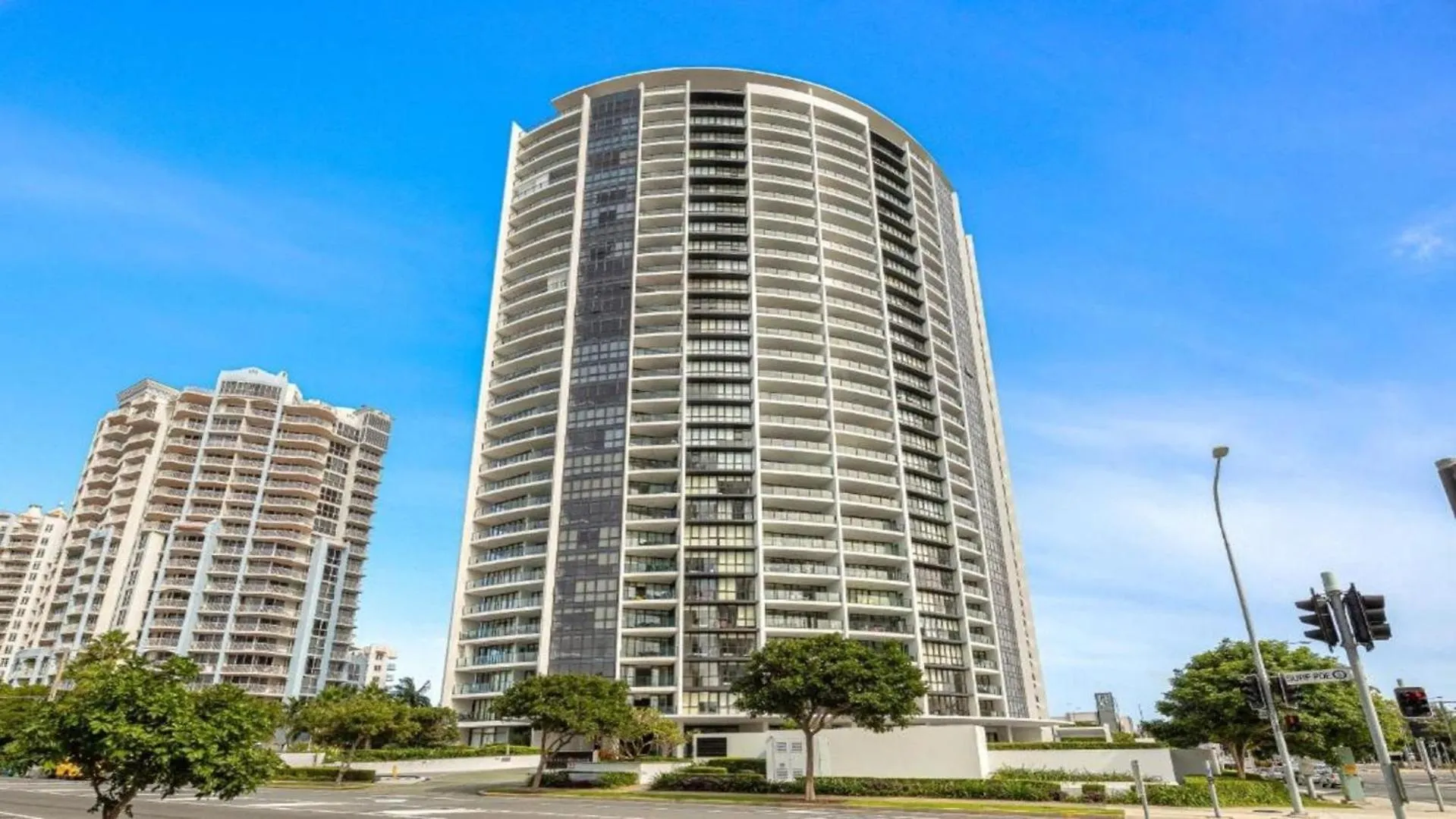 Hinterland Views 2Br Apartment - Sierra Grand - Coasthm Gold Coast Australia